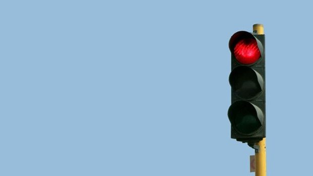 Traffic-light--red-light-jpg
